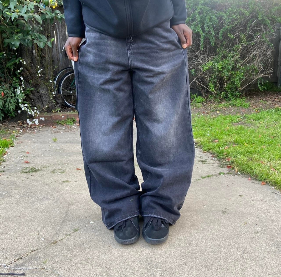 Black Aki Jeans